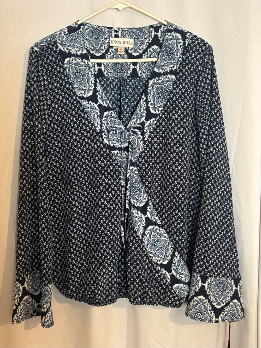 Knox Rose Navy & White Paisley Crossover Tie Front Wrap Blouse XL